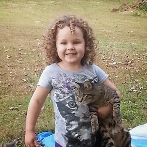 Meet your Posher, Manda